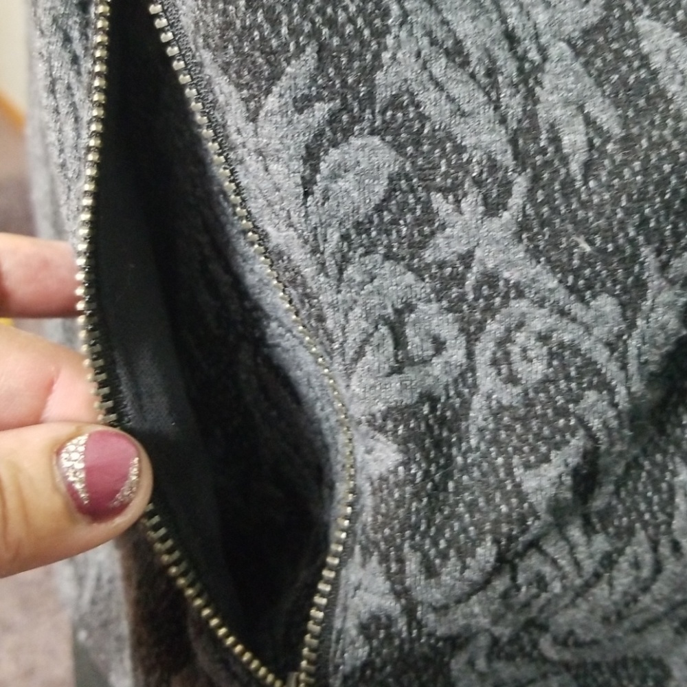 Sweater - Picture 3 of 4
